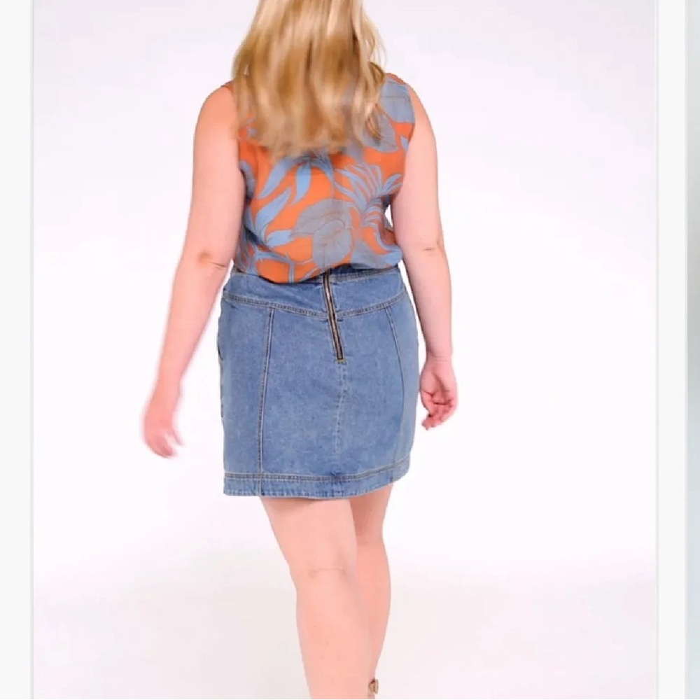 Cabi Denim Speedway Skirt - Picture 2 of 7
